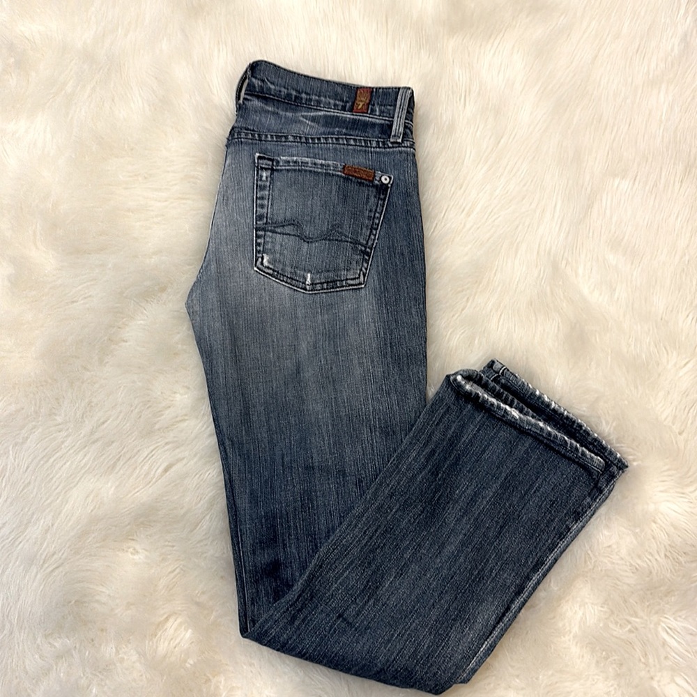 7 for all mankind straight leg jeans size 25 with a little distressing